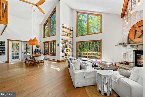 Conestoga, POCONO PINES, PA 18350