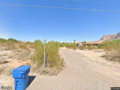 N Roadrunner Rd, Apache Junction, AZ 85119