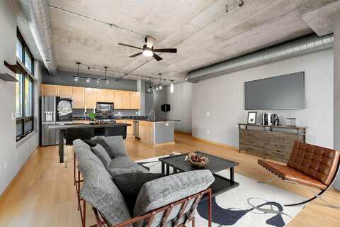 4Th, MINNEAPOLIS, MN 55401