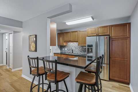 Nicollet, MINNEAPOLIS, MN 55403