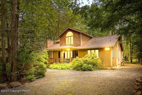 Fox, POCONO PINES, PA 18350