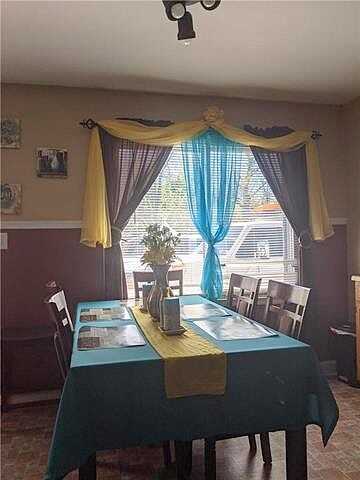 Main, FREEMANSBURG, PA 18017