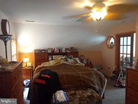 Waterside, CROSS JUNCTION, VA 22625