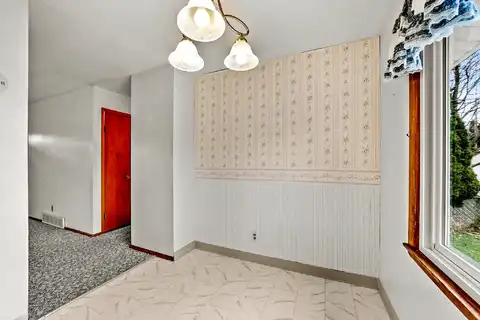Dahle, MADISON, WI 53704