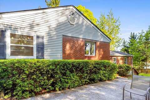 Crestview, BLACKSBURG, VA 24060