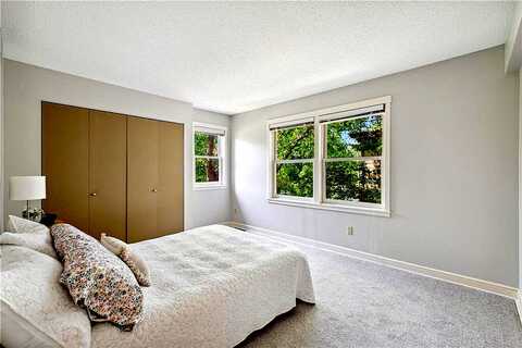 24Th, MINNEAPOLIS, MN 55404