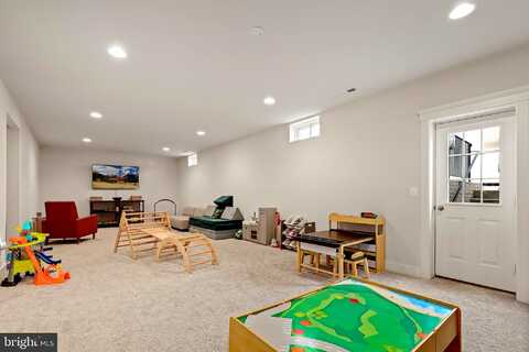 Ridgewood, ROUND HILL, VA 20141