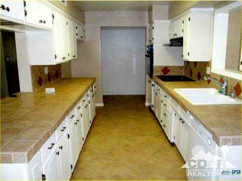 5Th, DESERT HOT SPRINGS, CA 92240