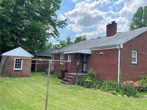 Crystal, CHESAPEAKE, VA 23324