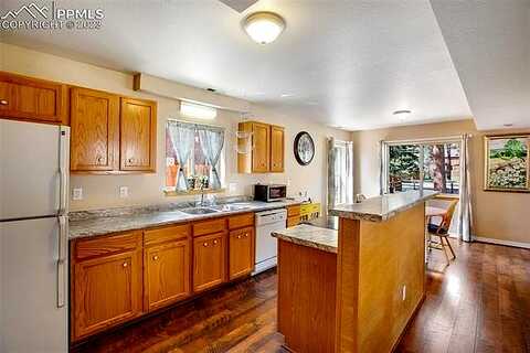 Center, WOODLAND PARK, CO 80863