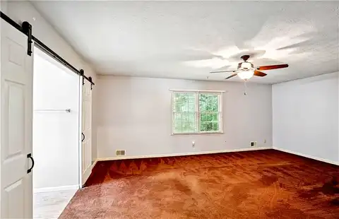 Cinco, LILBURN, GA 30047