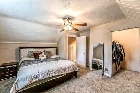 Queen, MINNEAPOLIS, MN 55412