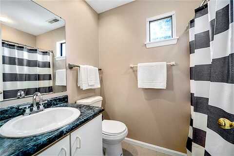 Hemingway, PITTSBURGH, PA 15213