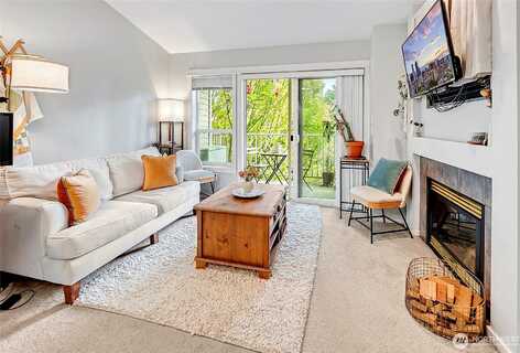 196Th, BOTHELL, WA 98012