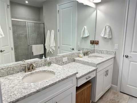 Plateau, BRADENTON, FL 34203