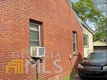 Lynn Iris, DECATUR, GA 30032