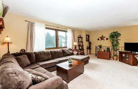 Royal Oaks, SAINT PAUL, MN 55126