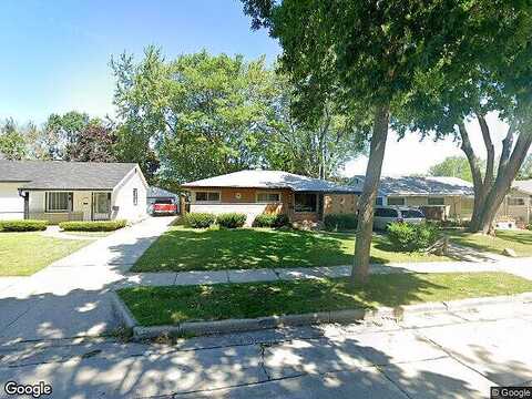 Lawrence, MILWAUKEE, WI 53225