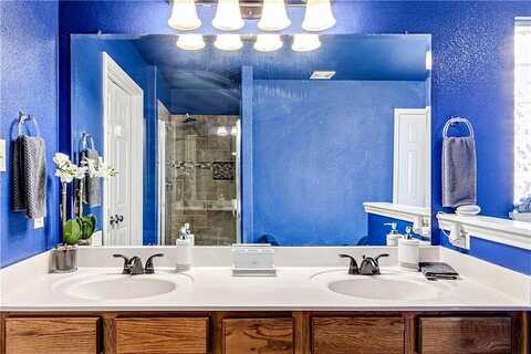 Serena, WOODWAY, TX 76712