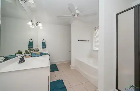 Labrador, HALLSVILLE, TX 75650