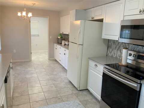 Hollyfern, BEVERLY HILLS, FL 34465