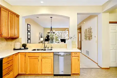 Forestview, MAPLE GROVE, MN 55369