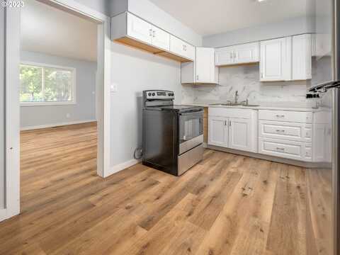 Hawthorne, PORTLAND, OR 97215