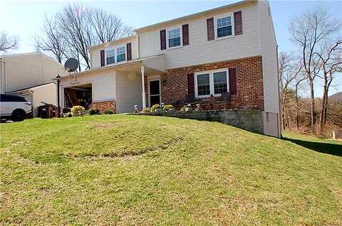 Elaine, BOYERTOWN, PA 19512