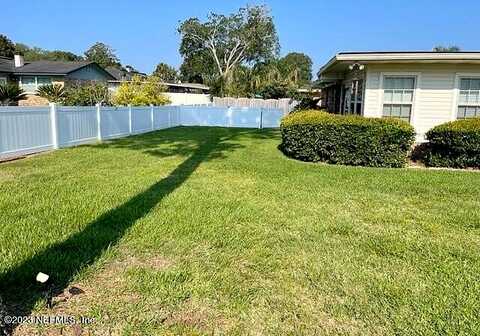 Diane, JACKSONVILLE, FL 32277