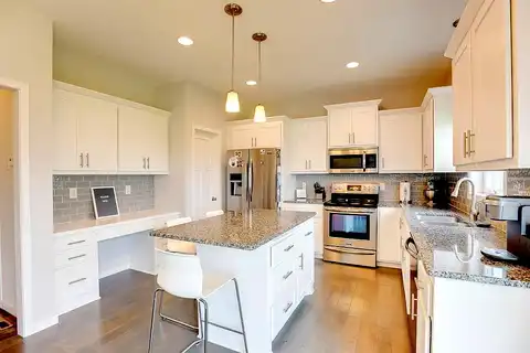 Palm, HUGO, MN 55038