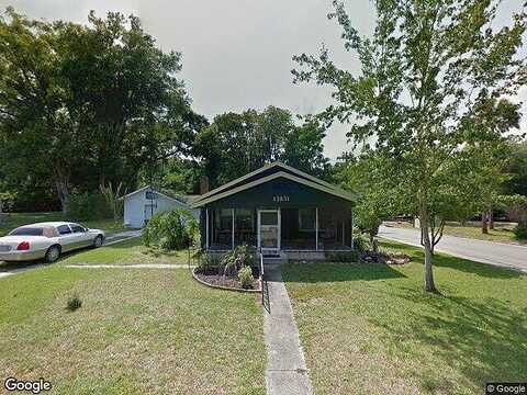 10Th, DADE CITY, FL 33525