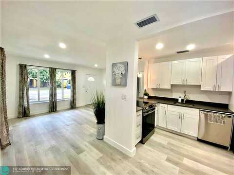 7Th, HALLANDALE BEACH, FL 33009