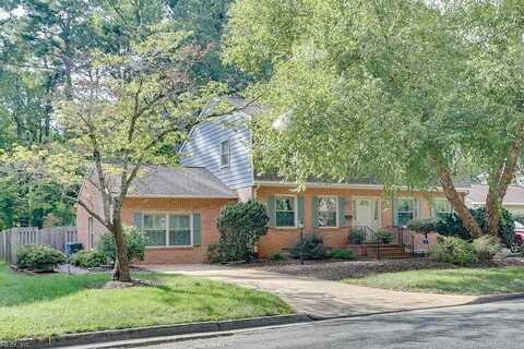 Leslie, NEWPORT NEWS, VA 23606