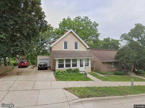 Locust, MANKATO, MN 56001