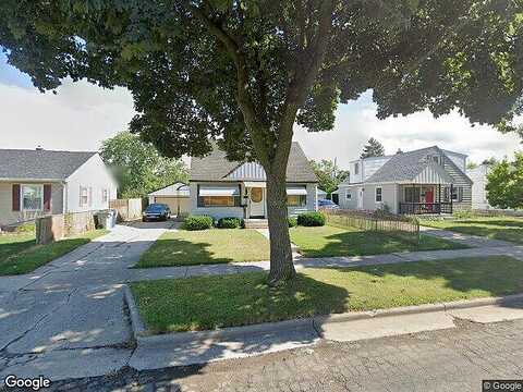 Kathryn, MILWAUKEE, WI 53218