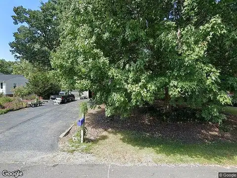 Robin, MECHANICSVILLE, VA 23111