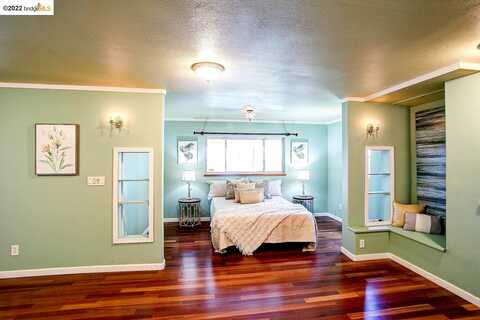 Simson, OAKLAND, CA 94605