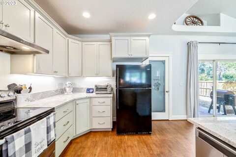 Gate Creek, VIDA, OR 97488
