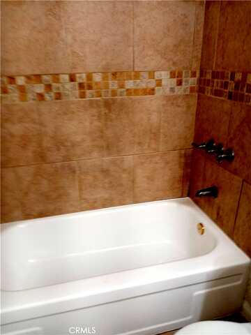 20Th, HIGHLAND, CA 92346