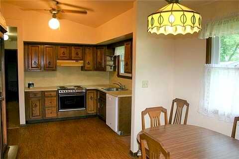 West, WIND GAP, PA 18091
