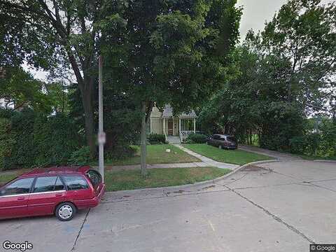 75Th, MILWAUKEE, WI 53213
