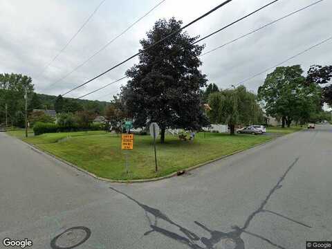 Huston, STROUDSBURG, PA 18360