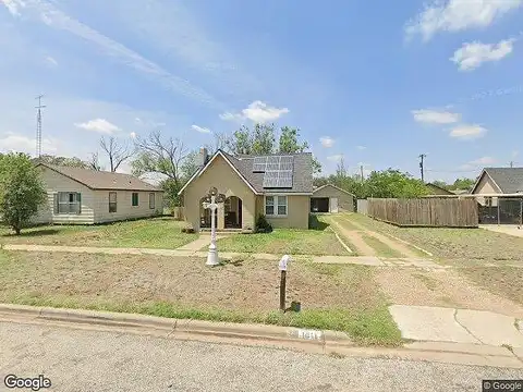 Travis, PLAINVIEW, TX 79072