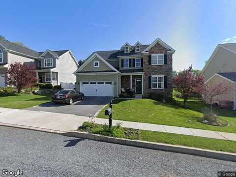 Oakwood, WHITEHALL, PA 18052