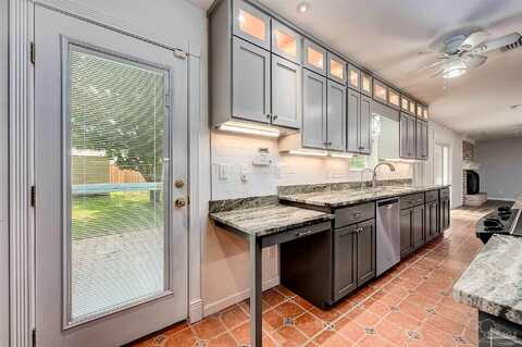 Dolphin, GULF BREEZE, FL 32561