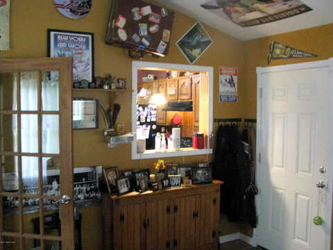 Steele, BUSHKILL, PA 18324