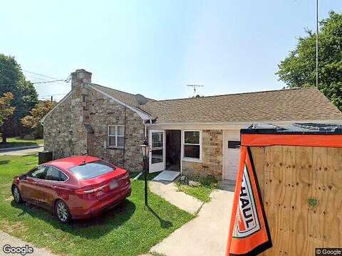 Broadway, HANOVER, PA 17331