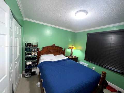 20Th, HIALEAH, FL 33016