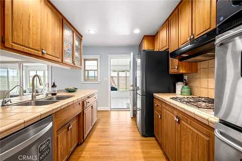 Geraldine, GARDEN GROVE, CA 92840