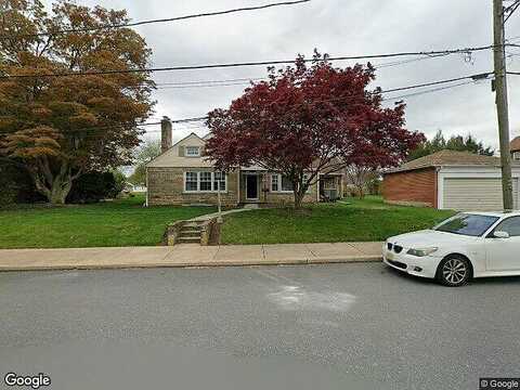 Broad, NEW HOLLAND, PA 17557